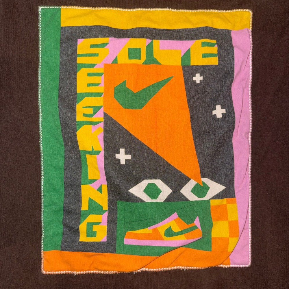 Nike Jeffrey Sincich Sole Seeking Graphic T-Shirt Brown Mens Medium
